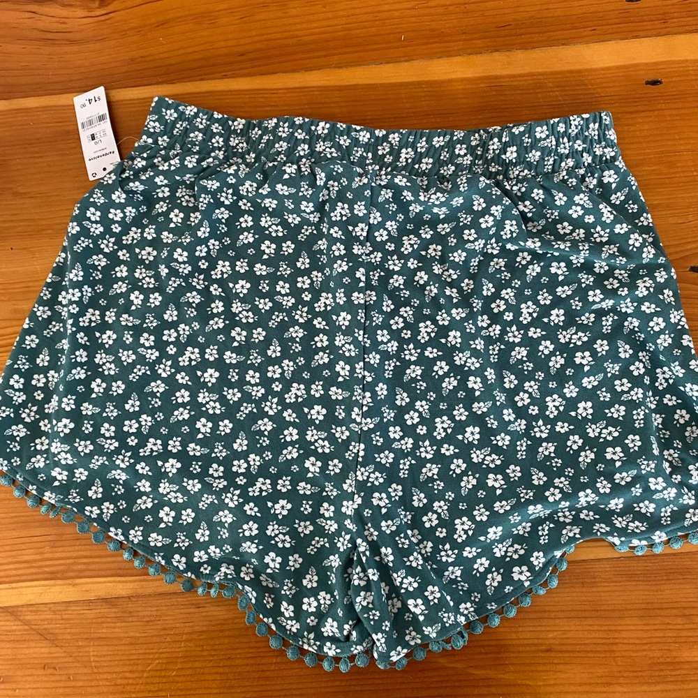 Ardene NWT Shorts - Picture 2 of 3